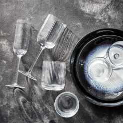 Butlers -Butlers 1000406180 230927 020 MOOD DETAILS P000000001000406180 mood